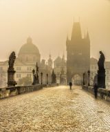 Фотообои Городской мост в тумане